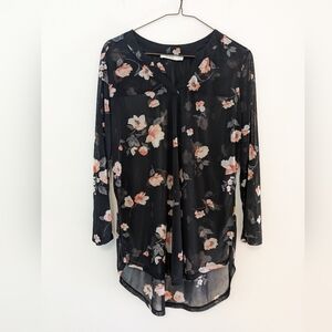 Ricki's sheer floral top Size small